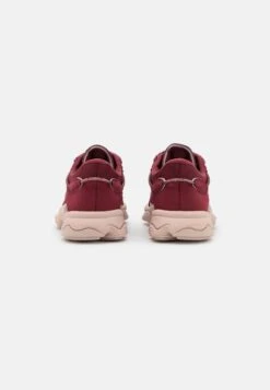 Adidas Originals Ozweego Sneakers BasseShadow Red/Taupe Donna Scarpe AD111A27R-G11 9 Adidas Originals Ozweego Sneakers BasseShadow Red/Taupe Donna Scarpe AD111A27R-G11 -Chic Scarpe Negozio 0597c0c9c3f742a8aae12896d315015e