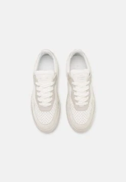 COPENHAGEN Cph1Sneakers BasseOff White Donna Sneakers COY11A07V-A11 11 COPENHAGEN Cph1Sneakers BasseOff White Donna Sneakers COY11A07V-A11 -Chic Scarpe Negozio 092114af45304cf5a8184487d87dece8