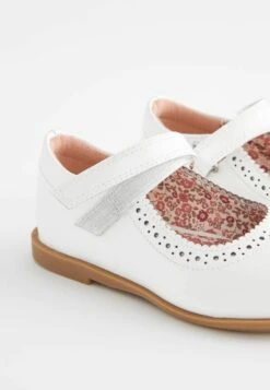 Next Mary Jane- Scarpe Primi Passi - White 11 Next Mary Jane- Scarpe Primi Passi - White -Chic Scarpe Negozio 0956aea19d4544569ede7e394e5e897d