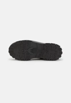 Patrizia Pepe Stivaletti Con PlateauNero Donna Stivaletti P1411A05M-Q11 -Chic Scarpe Negozio 0d35ec29ed6c47a29233abd7cfc03f55