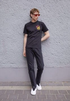 Adidas Originals Ozelia UnisexSneakers BasseFootwear White/Core Black Donna Scarpe AD115O1BJ-A11 -Chic Scarpe Negozio 112bfe7215e54eb7bb82ed52d395f466