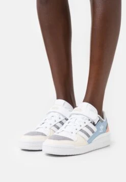 Adidas Originals ForumSneakers BasseWhite/Ambient Blush Donna Scarpe AD111A1RG-A11