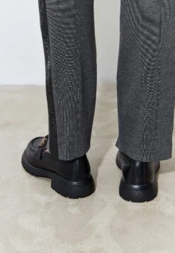 Scarpe Senza LacciBlack Donna Scarpe Piatte CEK11E031-Q11 -Chic Scarpe Negozio 161d121b23984e8894c67a8a4980b148