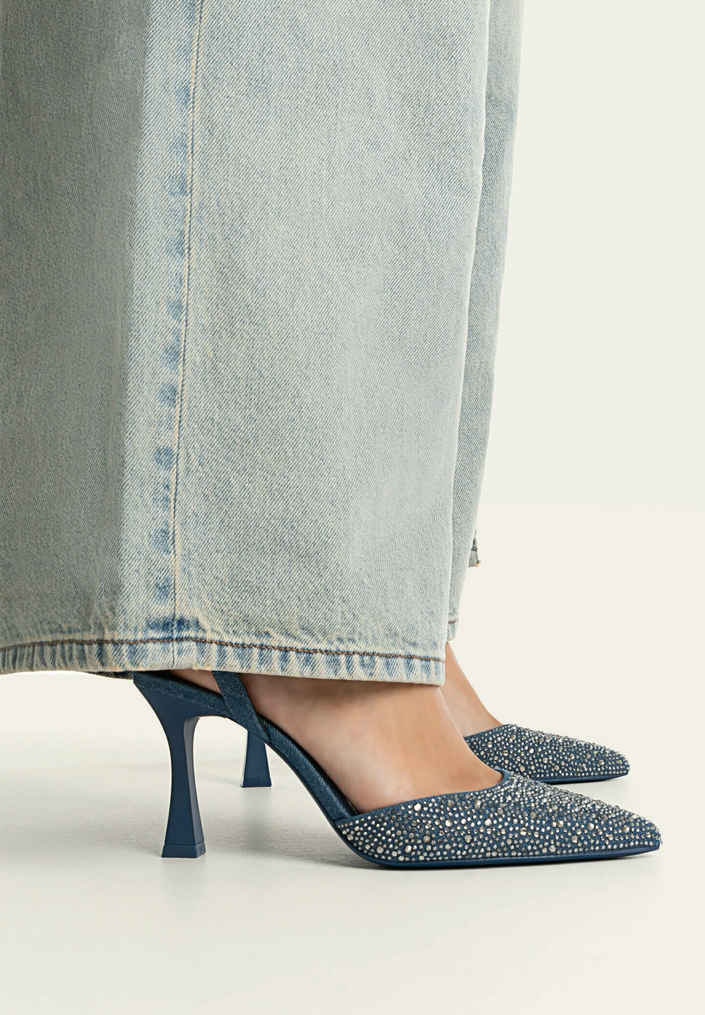 Stradivarius With Details- Decolleté - Blue 1 Stradivarius With Details- Decolleté - Blue