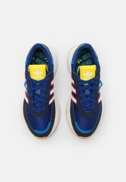 Adidas Originals Retropy F2 UnisexSneakers BasseVictory Blue/Core White/Bright Royal Donna Scarpe AD115O1IQ-K11 -Chic Scarpe Negozio 23d17345cb744b1ca9bc7769af5a49aa