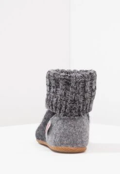 Giesswein WildpoldsriedPantofoleAnthrazit Donna Pantofole GI113L04F-Q11 9 Giesswein WildpoldsriedPantofoleAnthrazit Donna Pantofole GI113L04F-Q11 -Chic Scarpe Negozio 268073ad87fa4669a01ffca28aaffa70