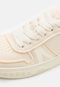 Lacoste Crafted - Sneakers Basse - Off-White 11 Lacoste Crafted - Sneakers Basse - Off-White -Chic Scarpe Negozio 27e41a6c04c949ca8be6a50c78a6cb98