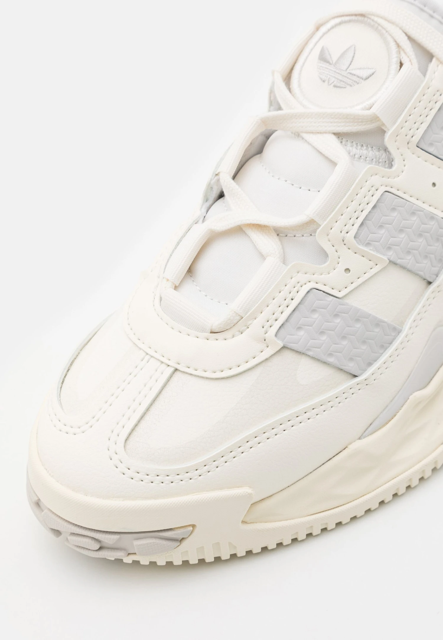 Adidas Originals Niteball UnisexSneakers BasseCore White/Grey One/Off White Uomo Scarpe AD115O1ID-A11 6 Adidas Originals Niteball UnisexSneakers BasseCore White/Grey One/Off White Uomo Scarpe AD115O1ID-A11 - immagine 6