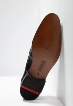 Lloyd Manon - Stringate Eleganti - Schwarz 10 Lloyd Manon - Stringate Eleganti - Schwarz -Chic Scarpe Negozio 2a29ec820c554f07be496af24386f1ae