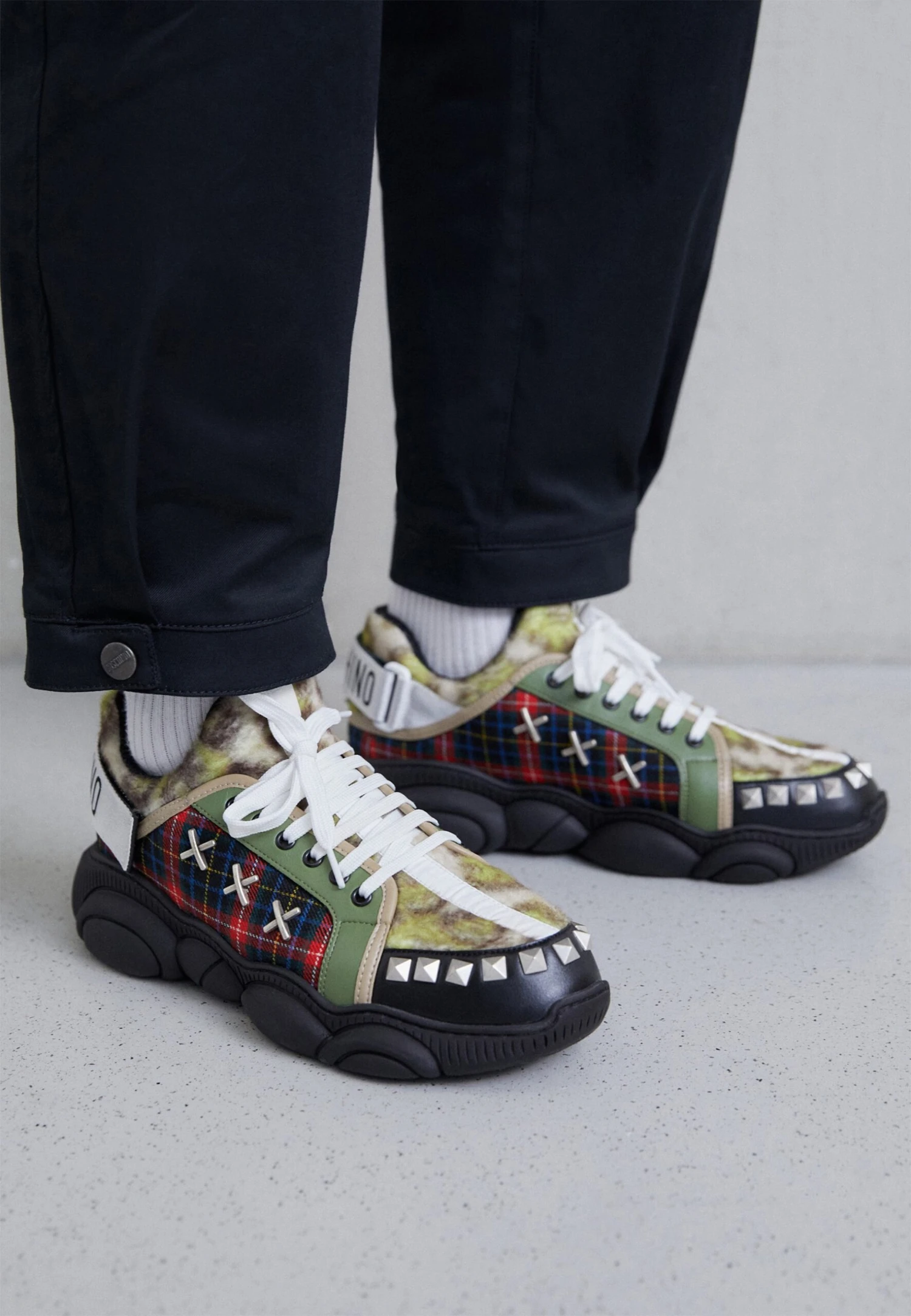 MOSCHINO Teddy ShoesSneakers BasseFantasy Color Uomo Sneaker 6MO12O058-Q11 1 MOSCHINO Teddy ShoesSneakers BasseFantasy Color Uomo Sneaker 6MO12O058-Q11