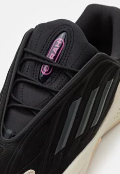 Adidas Originals Ozrah UnisexSneakers BasseCore Black/Carbolumina Uomo Scarpe AD115O1FP-Q11 11 Adidas Originals Ozrah UnisexSneakers BasseCore Black/Carbolumina Uomo Scarpe AD115O1FP-Q11 -Chic Scarpe Negozio 2e7b754c64cd46c0bed794a6b3db428a