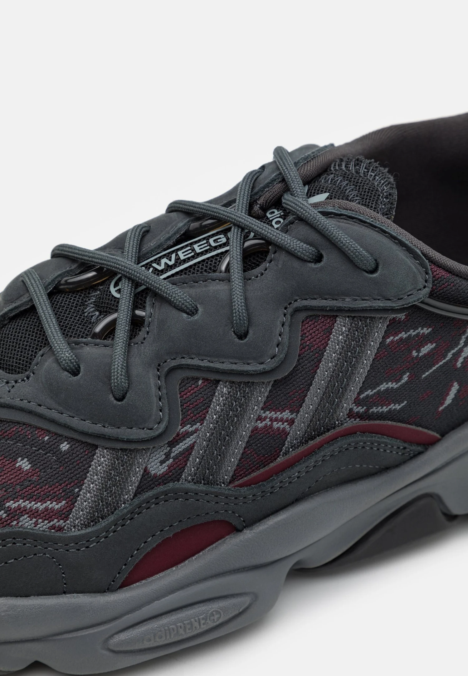 Adidas Originals Ozweego UnisexSneakers BasseCarbon/Shadow Red Donna Scarpe AD115O1II-Q11 6 Adidas Originals Ozweego UnisexSneakers BasseCarbon/Shadow Red Donna Scarpe AD115O1II-Q11 - immagine 6