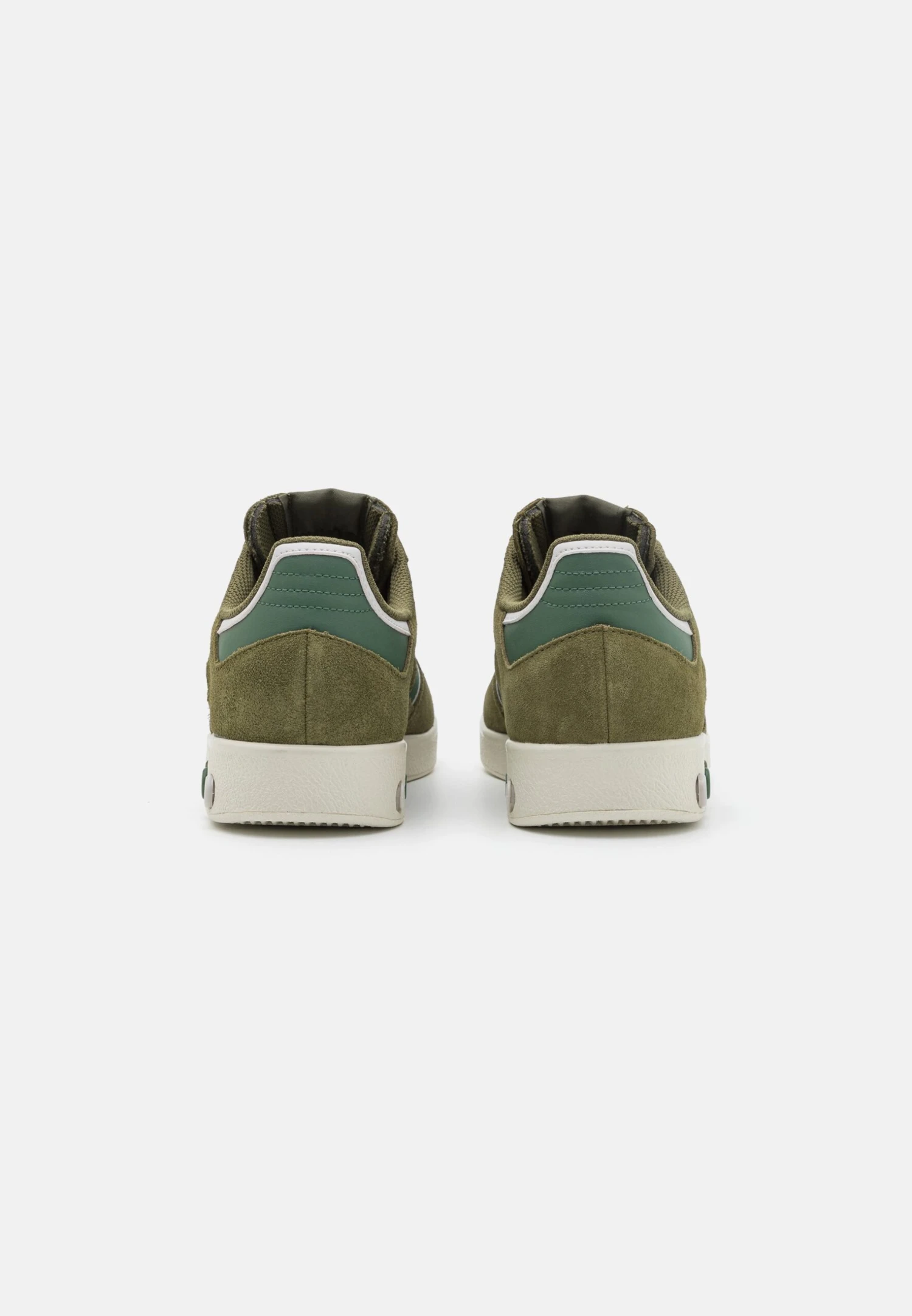 Adidas Originals G.S. Court UnisexSneakers BasseFocus Olive/Green Oxide/Grey One Uomo Scarpe AD115O1ED-N11 3 Adidas Originals G.S. Court UnisexSneakers BasseFocus Olive/Green Oxide/Grey One Uomo Scarpe AD115O1ED-N11 - immagine 3