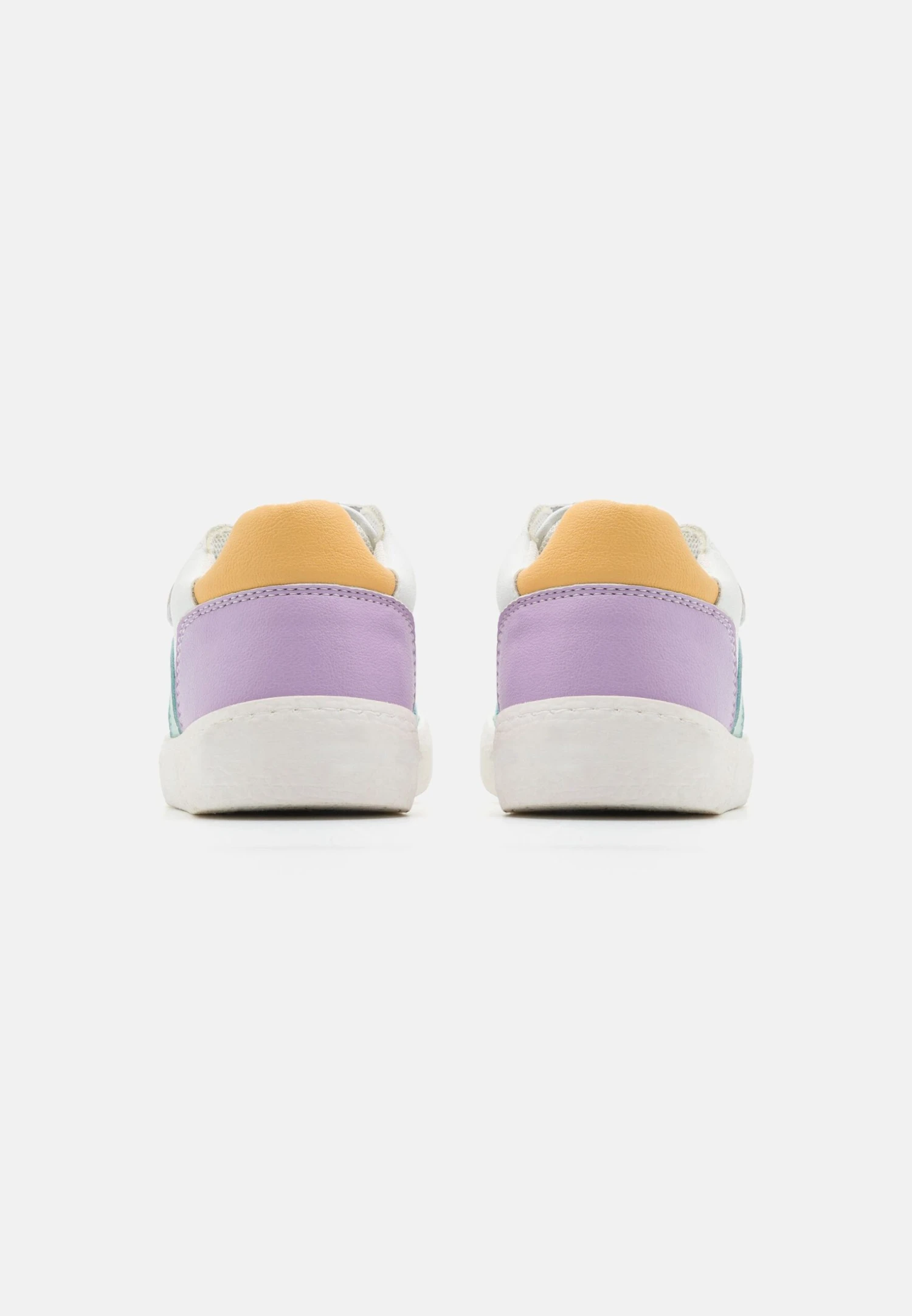 Primigi Pun UnisexSneakers BasseBianco/Glic/Acqua Bambini Scarpe PR316D02O-A11 3 Primigi Pun UnisexSneakers BasseBianco/Glic/Acqua Bambini Scarpe PR316D02O-A11 - immagine 3