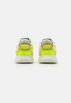 Lacoste Neo - Sneakers Basse - Yellow/Off-White 8 Lacoste Neo - Sneakers Basse - Yellow/Off-White -Chic Scarpe Negozio 3cf4349e39414b43b30ce56f9882b5e1