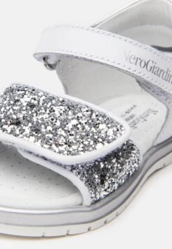 NeroGiardini SandaliArgento Bambini Sandali NET13G008-D11 7 NeroGiardini SandaliArgento Bambini Sandali NET13G008-D11 -Chic Scarpe Negozio 3ee6377615514417b5a317195b938d6a