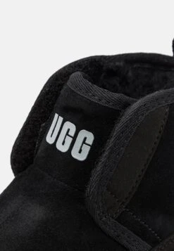 Ugg Accessible Neumel Ez-Fit UnisexStivalettiBlack Bambini Stivali UG116I00O-Q11 11 Ugg Accessible Neumel Ez-Fit UnisexStivalettiBlack Bambini Stivali UG116I00O-Q11 -Chic Scarpe Negozio 3efe433853314f1db51b378b157d66e7