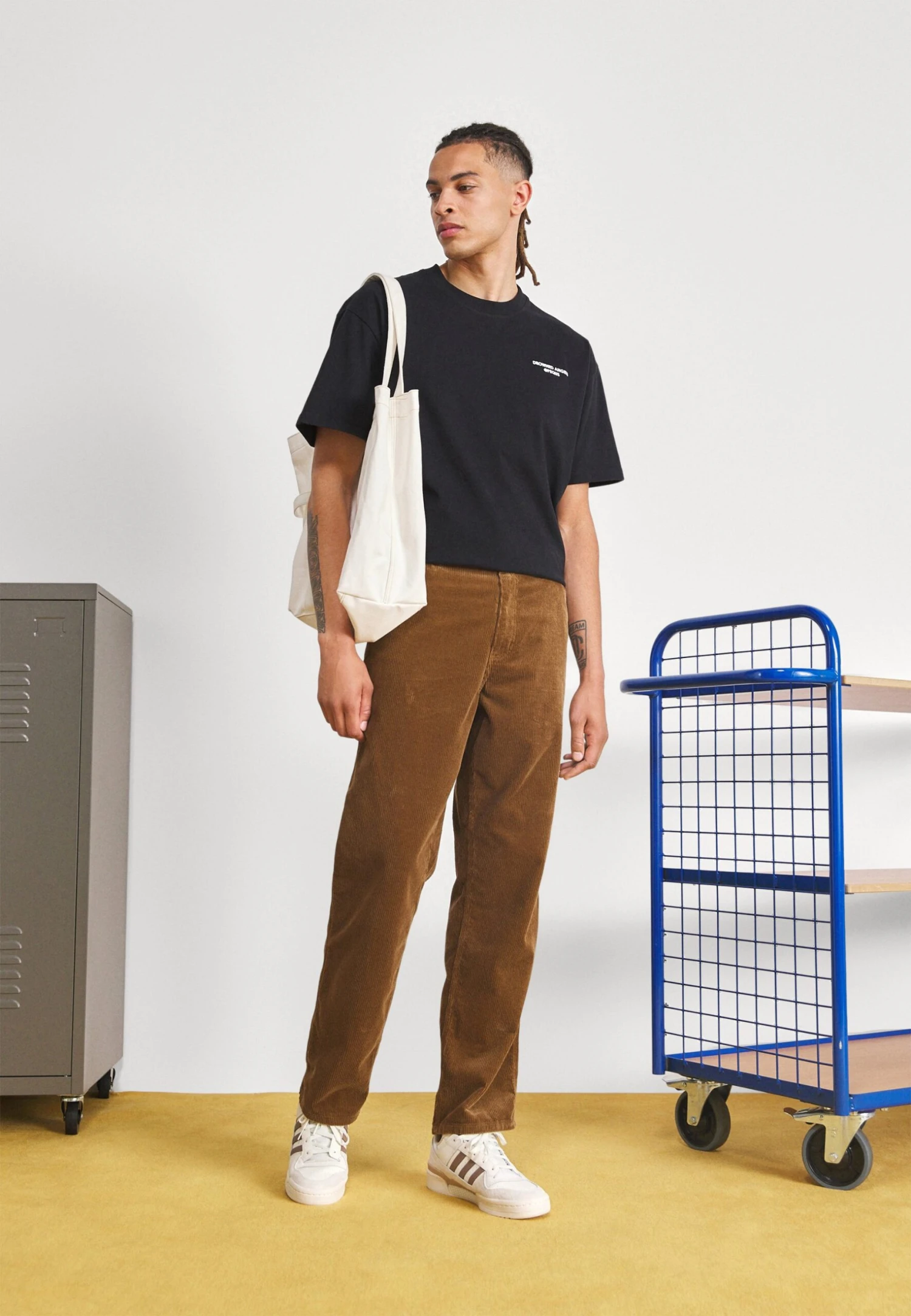 Adidas Originals Forum UnisexSneakers BasseCore White/Chalky Brown/Taupe Donna Scarpe AD115O1JC-A12 3 Adidas Originals Forum UnisexSneakers BasseCore White/Chalky Brown/Taupe Donna Scarpe AD115O1JC-A12 - immagine 3