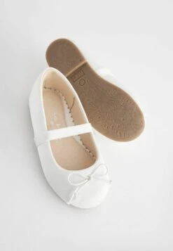 Next Ballet Shoes - Scarpe Primi Passi - White Stain Resistant Satin -Chic Scarpe Negozio 43d2eefb2549423da5e39cf4a3129da2