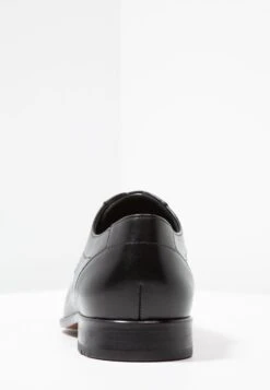 Lloyd Manon - Stringate Eleganti - Schwarz 9 Lloyd Manon - Stringate Eleganti - Schwarz -Chic Scarpe Negozio 440befe0d62e424ebf4b718cabcb303e