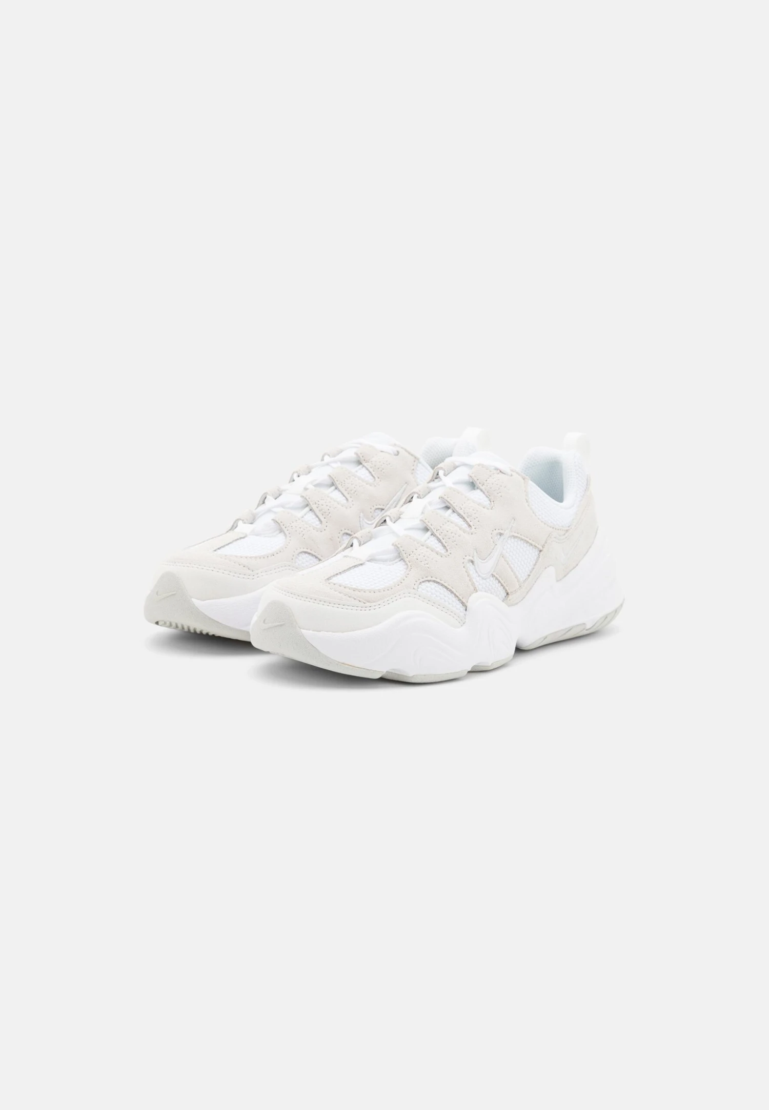 Nike Sportswear Tech HeraSneakers BasseWhite/Summit White/Photon Dust Donna Sneakers NI111A18R-A11 5 Nike Sportswear Tech HeraSneakers BasseWhite/Summit White/Photon Dust Donna Sneakers NI111A18R-A11 - immagine 5
