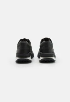 Lacoste Spin Deluxe 2.0 - Sneakers Basse - Black/White 9 Lacoste Spin Deluxe 2.0 - Sneakers Basse - Black/White -Chic Scarpe Negozio 442866bc3de04dca90e62429df263039