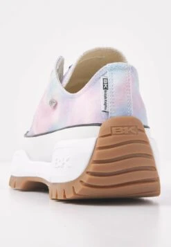 British Knights Kaya Low Fly - Sneakers Basse - Pink Blue Tie Dye 10 British Knights Kaya Low Fly - Sneakers Basse - Pink Blue Tie Dye -Chic Scarpe Negozio 4515aa2bcf7142608abdaa38165fbfe6