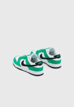Nike Sportswear Dunk Low UnisexSneakers BasseStadium Green/Black/White Uomo Sneaker NI115O04Q-M11 9 Nike Sportswear Dunk Low UnisexSneakers BasseStadium Green/Black/White Uomo Sneaker NI115O04Q-M11 -Chic Scarpe Negozio 454b4e13fdf04bdabd3763e3c89bca08