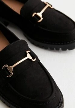 New Look Chunky Buckle Front LoafersScarpe Senza LacciMidnight Black Donna Scarpe Piatte NL011E07D-Q11 -Chic Scarpe Negozio 4b3ae3a67dbb4c0dbaed49ad4e4e38ab