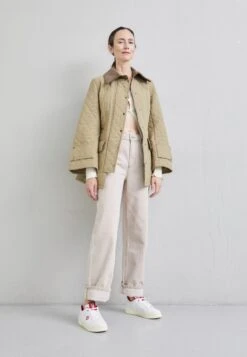 Bally RiweiraSneakers BasseWhite/Lipstick Donna Sneakers 23B11A04K-A12 10 Bally RiweiraSneakers BasseWhite/Lipstick Donna Sneakers 23B11A04K-A12 -Chic Scarpe Negozio 4b5b4cbf8e6c4c85b102b26f722f6e71