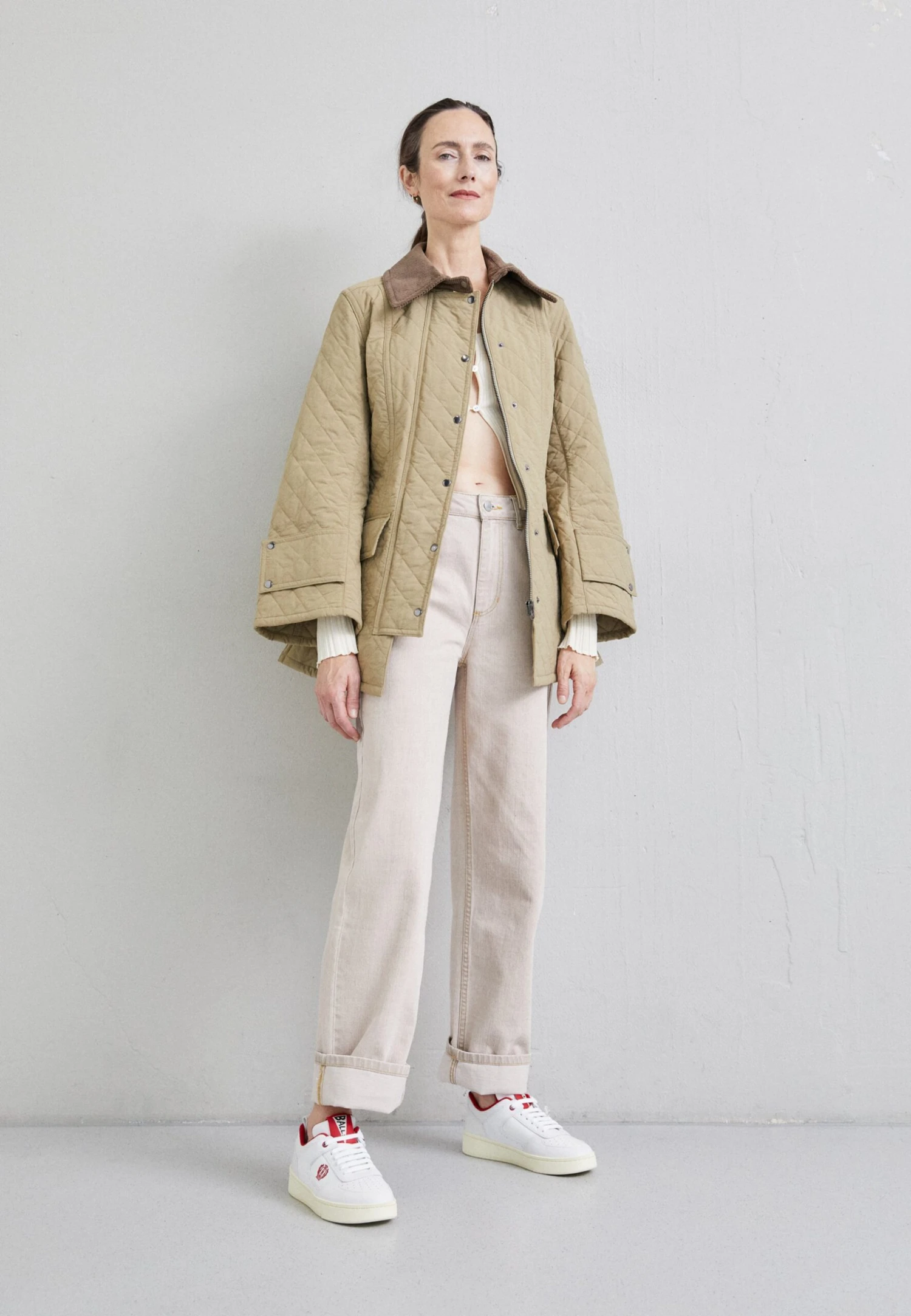 Bally RiweiraSneakers BasseWhite/Lipstick Donna Sneakers 23B11A04K-A12 3 Bally RiweiraSneakers BasseWhite/Lipstick Donna Sneakers 23B11A04K-A12 - immagine 3