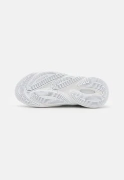 Adidas Originals Ozelia UnisexSneakers BasseFootwear White/Core Black Donna Scarpe AD115O1BJ-A11 -Chic Scarpe Negozio 4d419b579f2c44eb80ac6f5580293e17