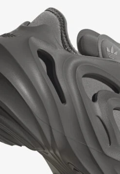 Adidas Originals Adifom Q UnisexSneakers BasseGrey Four/Grey Three/Grey Two Donna Scarpe AD115O1HM-C11 15 Adidas Originals Adifom Q UnisexSneakers BasseGrey Four/Grey Three/Grey Two Donna Scarpe AD115O1HM-C11 -Chic Scarpe Negozio 519f799957c4467f953ab5d8a14b756a