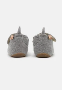 Living Kitzbühel MäuschenPantofoleCircular Grey Bambini Pantofole LI213L05S-C12 8 Living Kitzbühel MäuschenPantofoleCircular Grey Bambini Pantofole LI213L05S-C12 -Chic Scarpe Negozio 51e90f2cc0314976b53938d26dc001ca