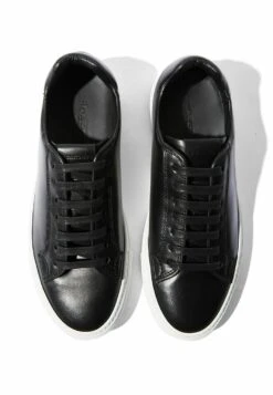 Cecilia LeoSneakers BasseBlackCalf Donna Sneakers SR611A03E-Q11 8 Cecilia LeoSneakers BasseBlackCalf Donna Sneakers SR611A03E-Q11 -Chic Scarpe Negozio 58096032118e474aaebe772f0d69071c