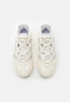 Adidas Originals Niteball UnisexSneakers BasseCore White/Grey One/Off White Uomo Scarpe AD115O1ID-A11 9 Adidas Originals Niteball UnisexSneakers BasseCore White/Grey One/Off White Uomo Scarpe AD115O1ID-A11 -Chic Scarpe Negozio 5b2f66f778db4d0b8bbe05df99e911d9