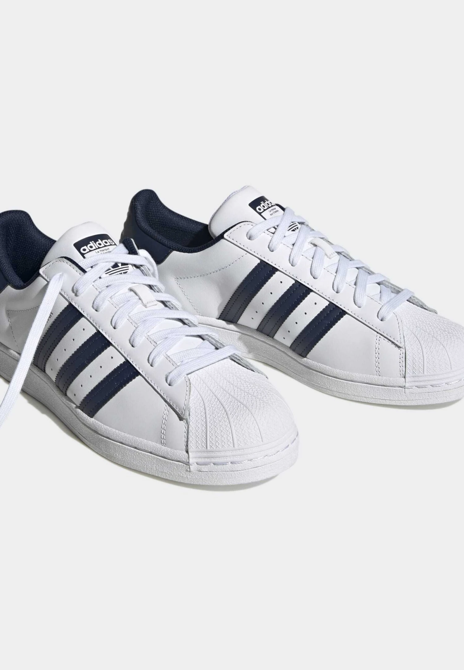 Adidas Originals Superstar UnisexSneakers BasseCloud White Cloud White Gold Metallic Uomo Scarpe AD115O0IX-A21 2 Adidas Originals Superstar UnisexSneakers BasseCloud White Cloud White Gold Metallic Uomo Scarpe AD115O0IX-A21 - immagine 2