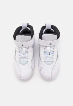 Jordan Jumpman Two Trey UnisexScarpe Da BasketWhite/Black/University Blue Bambini Sneakers JOC43A06E-A15 9 Jordan Jumpman Two Trey UnisexScarpe Da BasketWhite/Black/University Blue Bambini Sneakers JOC43A06E-A15 -Chic Scarpe Negozio 628d534af864470eb27d9d09f423146f