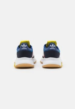Adidas Originals Retropy F2 UnisexSneakers BasseVictory Blue/Core White/Bright Royal Donna Scarpe AD115O1IQ-K11 -Chic Scarpe Negozio 638c0b7877704123b09e8551f15a207b