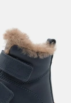 Bisgaard Luke Unisex - Stivali Da Neve- Blue 11 Bisgaard Luke Unisex - Stivali Da Neve- Blue -Chic Scarpe Negozio 6bfc8c5f07ea48c683092616471d3364