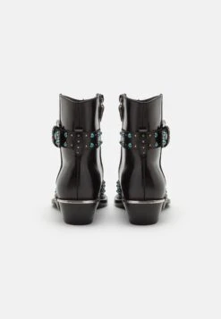 Roberto Cavalli DonnaStivaletti Texani / BikerMurano Nero Donna Stivaletti 1RO11N001-Q11 8 Roberto Cavalli DonnaStivaletti Texani / BikerMurano Nero Donna Stivaletti 1RO11N001-Q11 -Chic Scarpe Negozio 6c848b27c54a4b2fab42c90c93cc3a48