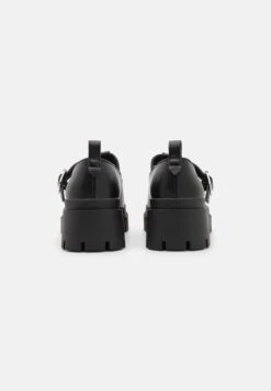 ONLY Shoes Onldoja Chunky Shoe Scarpe Senza Lacci Black Donna Scarpe Piatte OS411E01R-Q11 9 ONLY Shoes Onldoja Chunky Shoe Scarpe Senza Lacci Black Donna Scarpe Piatte OS411E01R-Q11 -Chic Scarpe Negozio 7602b21bf6074689abdf6fd1ae290918