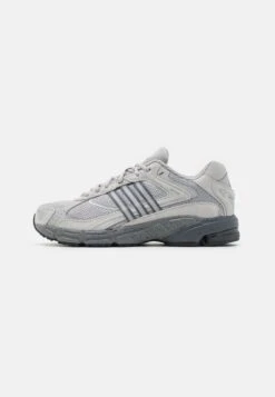 Adidas Originals Response Cl UnisexSneakers BasseGrey Two/Grey Four/Grey Six Uomo Sneaker AD115O1KJ-C11