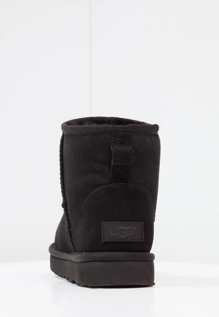 Ugg Classic MiniStivalettiBlack Donna Stivaletti UG111Y00A-Q11 6 Ugg Classic MiniStivalettiBlack Donna Stivaletti UG111Y00A-Q11 - immagine 6