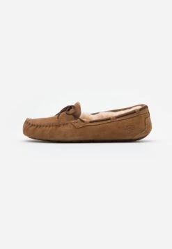 Ugg Dakota - Pantofole - Chestnut 10 Ugg Dakota - Pantofole - Chestnut -Chic Scarpe Negozio 846a01d62d7842f3aacd4a6863c5a6f6