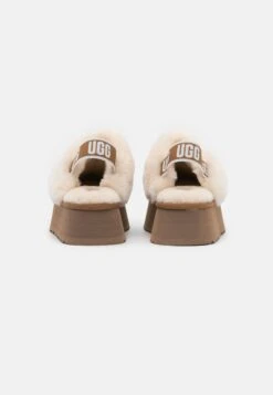 Ugg Funkette - Pantofole - Chestnut 7 Ugg Funkette - Pantofole - Chestnut -Chic Scarpe Negozio 8558314d6725466c93610e1fcaf3c85e