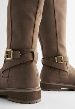 Next Forever Comfort Buckle Detail Stivali AltiBrown Donna Stivali NX311A1F5-O11 -Chic Scarpe Negozio 86dea2e766f94c78a917ec11ef52a0c2