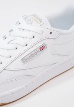 Reebok Classic Club C 85Sneakers BasseWhite/Light Grey Donna Sneakers RE011S06G-A11 17 Reebok Classic Club C 85Sneakers BasseWhite/Light Grey Donna Sneakers RE011S06G-A11 -Chic Scarpe Negozio 8768f1e8c28f4816a5e8f53174685c06