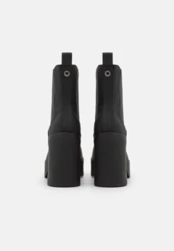 Steve Madden ClimateStivaletti Con PlateauBlack Donna Scarpe ST311N0BE-Q11 9 Steve Madden ClimateStivaletti Con PlateauBlack Donna Scarpe ST311N0BE-Q11 -Chic Scarpe Negozio 8a86ed14c1a54d5bb26afd84c6d46142