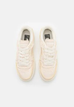 Lacoste Crafted - Sneakers Basse - Off-White 9 Lacoste Crafted - Sneakers Basse - Off-White -Chic Scarpe Negozio 8d6a4278072a404bbc8e459cbb83298a